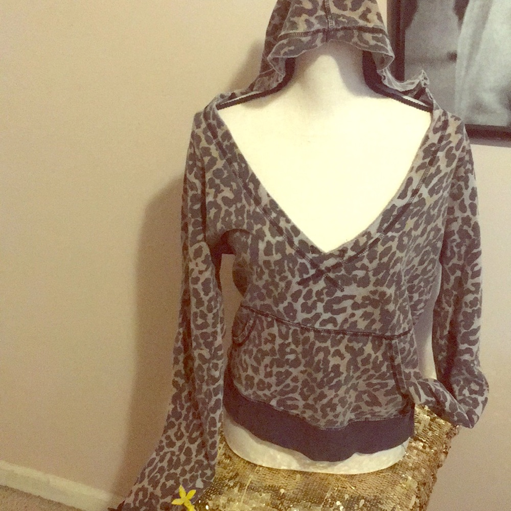 Lucky brand sweatshirt